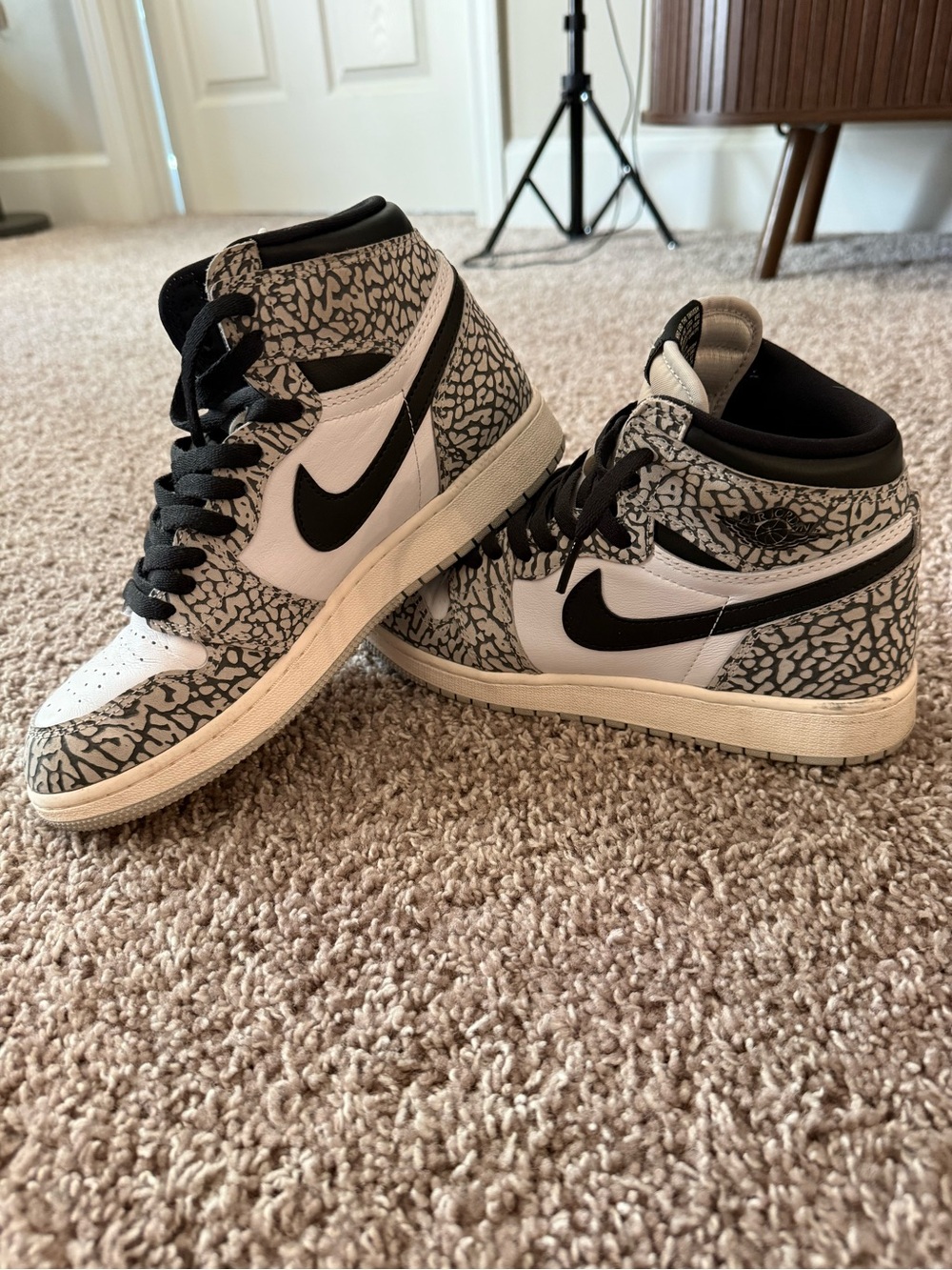 Jordan Kids High-Top Sneakers in White, Black, Gray Elephant Print